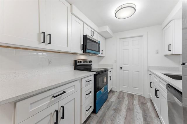 3306 CANTRELL STREET, Holiday, FL 34690