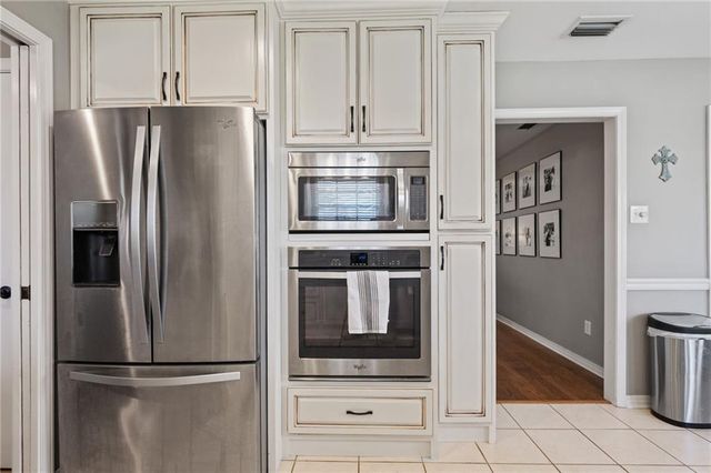 2503 Field Brook Circle E, Mobile, AL 36695