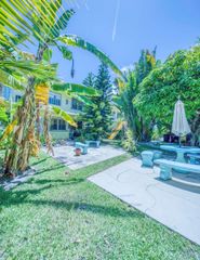 216 N FEDERAL Highway 8, Lake Worth Beach, FL 33460