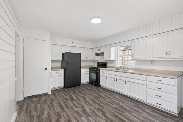 3224 Lake Lane, Arden Hills, MN 55112