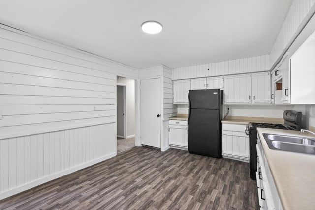 3224 Lake Lane, Arden Hills, MN 55112