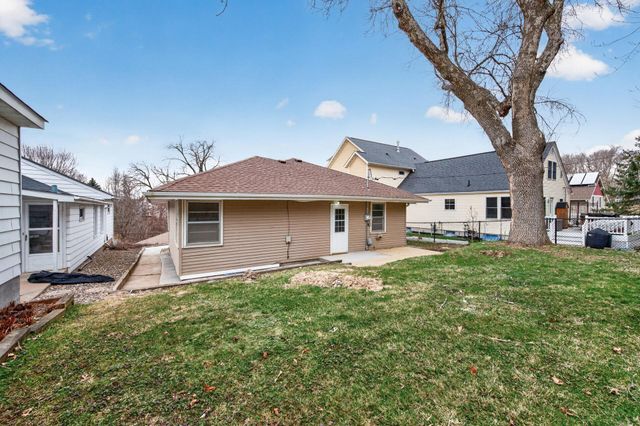 3224 Lake Lane, Arden Hills, MN 55112