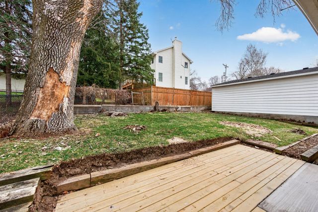 3224 Lake Lane, Arden Hills, MN 55112