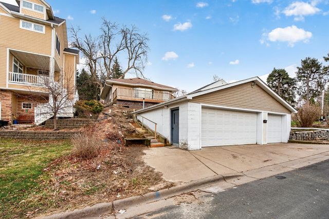 3224 Lake Lane, Arden Hills, MN 55112