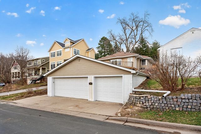 3224 Lake Lane, Arden Hills, MN 55112