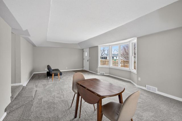 3224 Lake Lane, Arden Hills, MN 55112