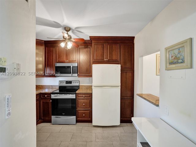 8962 S Hollybrook Blvd 303, Pembroke Pines, FL 33025