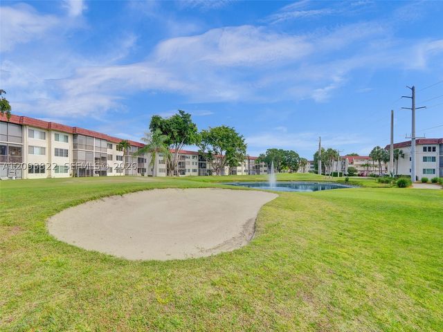 8962 S Hollybrook Blvd 303, Pembroke Pines, FL 33025