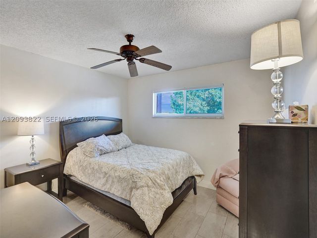 8962 S Hollybrook Blvd 303, Pembroke Pines, FL 33025