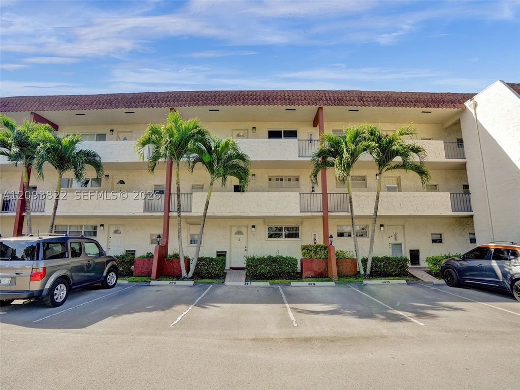 8962 S Hollybrook Blvd 303, Pembroke Pines, FL 33025