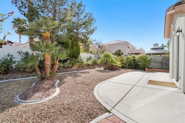 319 Fox Lake Avenue, Las Vegas, NV 89148