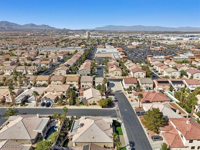 319 Fox Lake Avenue, Las Vegas, NV 89148