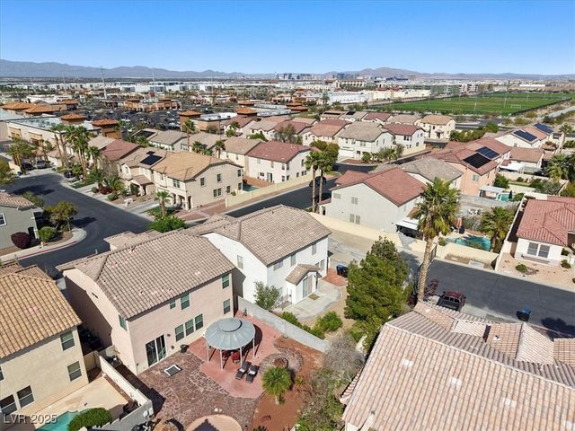 319 Fox Lake Avenue, Las Vegas, NV 89148