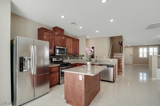 319 Fox Lake Avenue, Las Vegas, NV 89148