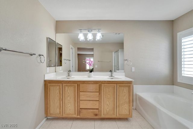 319 Fox Lake Avenue, Las Vegas, NV 89148