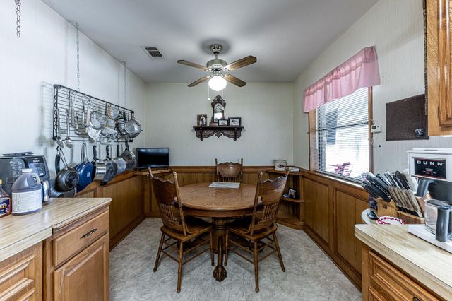 46 Point Loop, Huntsville, TX 77320