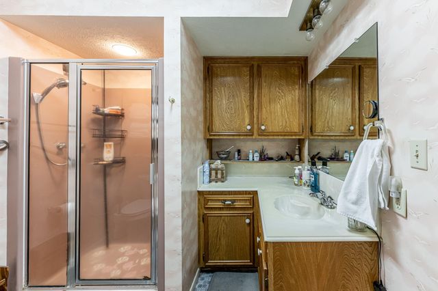 46 Point Loop, Huntsville, TX 77320