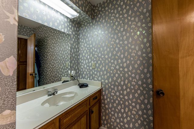 46 Point Loop, Huntsville, TX 77320