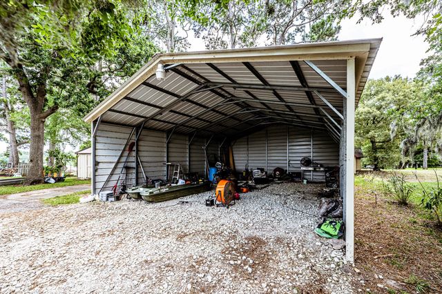 46 Point Loop, Huntsville, TX 77320