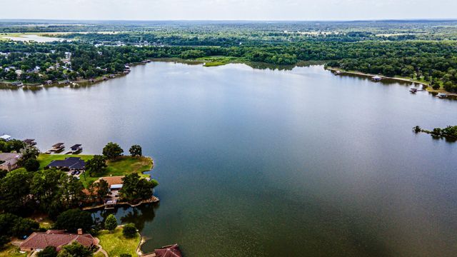 46 Point Loop, Huntsville, TX 77320