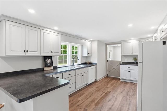 165 Braswell Mountain Road, Dallas, GA 30132