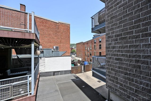 1326 Vine Street, Cincinnati, OH 45202