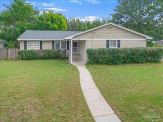 1813 Copley Dr, Pensacola, FL 32503