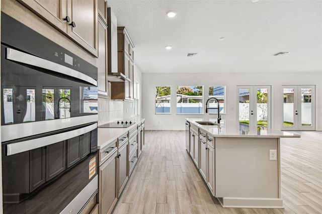 3111 W NASSAU STREET, Tampa, FL 33607