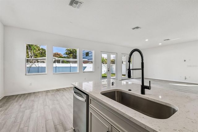 3111 W NASSAU STREET, Tampa, FL 33607