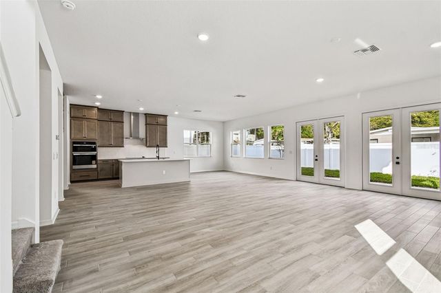 3111 W NASSAU STREET, Tampa, FL 33607