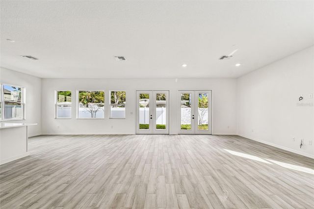 3111 W NASSAU STREET, Tampa, FL 33607