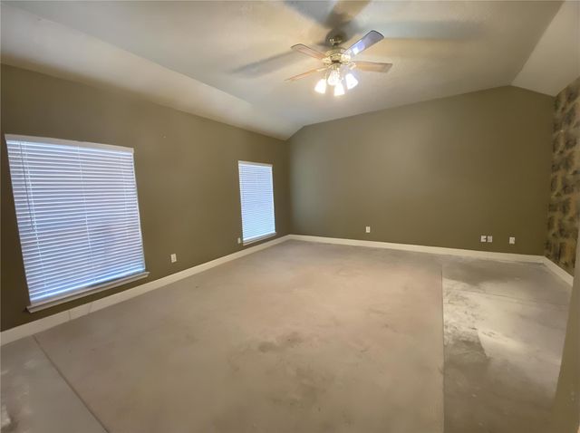 201 Pebble Springs Lane, Cleveland, TX 77327