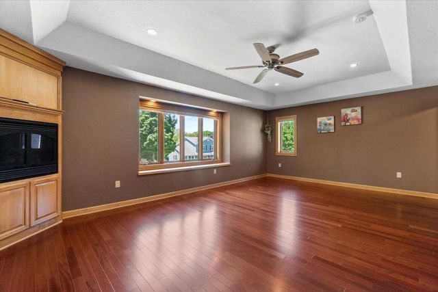 2540 S 95th STREET, West Allis, WI 53227