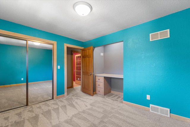 2540 S 95th STREET, West Allis, WI 53227