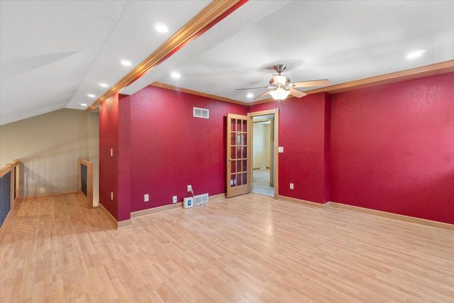 2540 S 95th STREET, West Allis, WI 53227