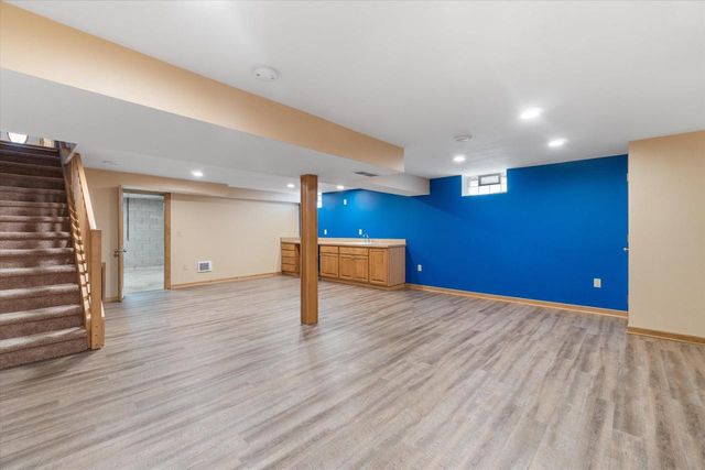 2540 S 95th STREET, West Allis, WI 53227
