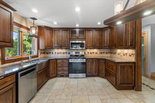 2540 S 95th STREET, West Allis, WI 53227