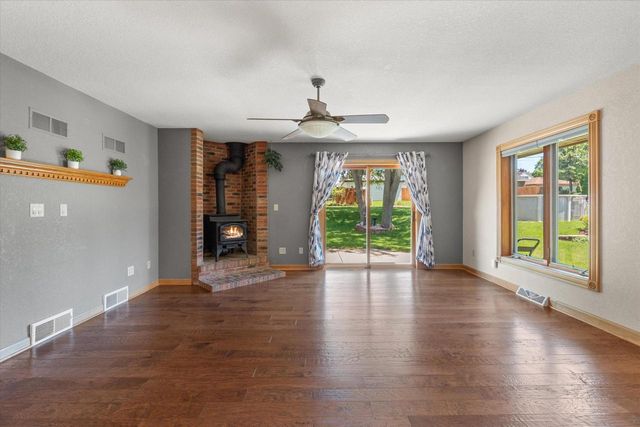 2540 S 95th STREET, West Allis, WI 53227