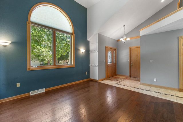 2540 S 95th STREET, West Allis, WI 53227