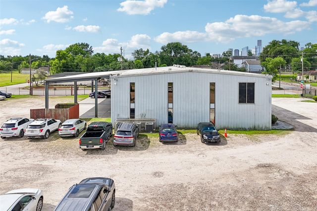 3201 Maury, Houston, TX 77009