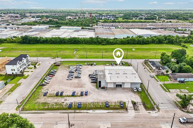 3201 Maury, Houston, TX 77009