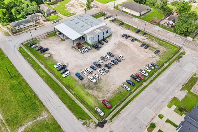 3201 Maury, Houston, TX 77009