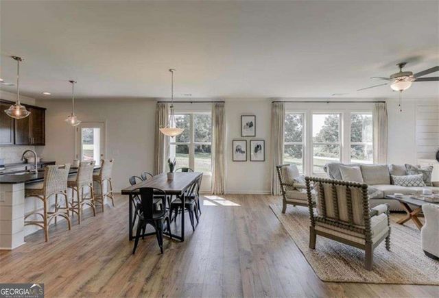 5453 Trillium Way, Flowery Branch, GA 30542