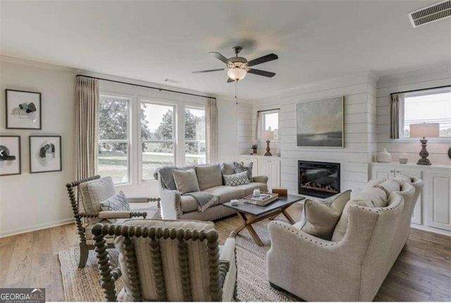 5453 Trillium Way, Flowery Branch, GA 30542