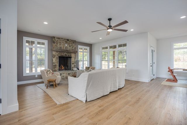 1813 Lasea Rd, Spring Hill, TN 37174