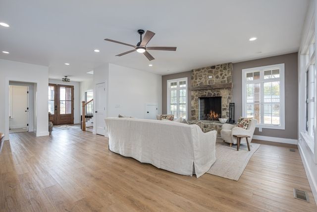 1813 Lasea Rd, Spring Hill, TN 37174