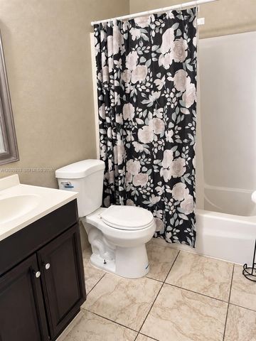 401 NW 43rd Street, Deerfield Beach, FL 33064