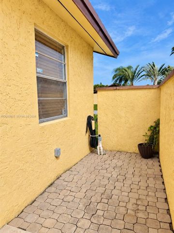 401 NW 43rd Street, Deerfield Beach, FL 33064