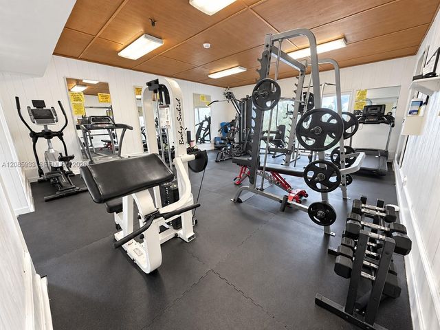 401 NW 43rd Street, Deerfield Beach, FL 33064