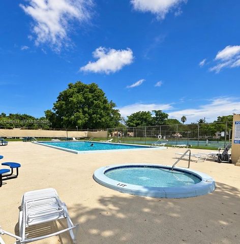 401 NW 43rd Street, Deerfield Beach, FL 33064